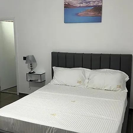 Hotel Aaron