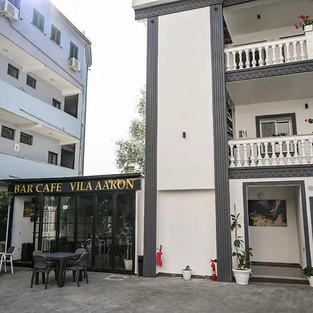 Hotel Aaron *