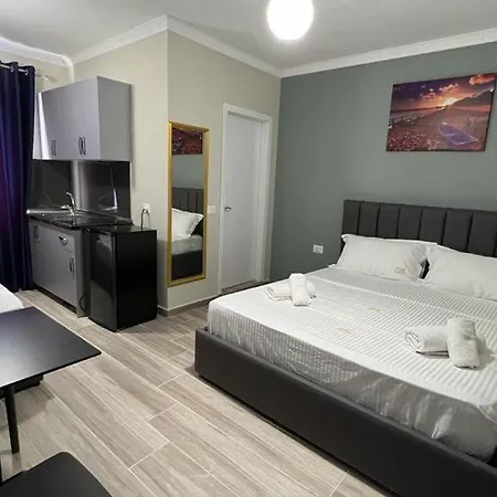 Hotel Aaron