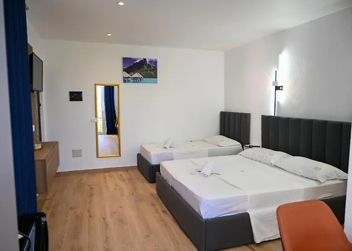 Hotel Aaron