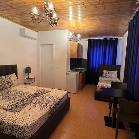 Hotel Aaron