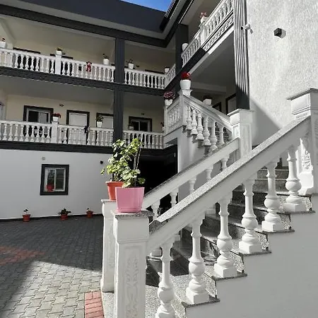 Hotel Aaron *