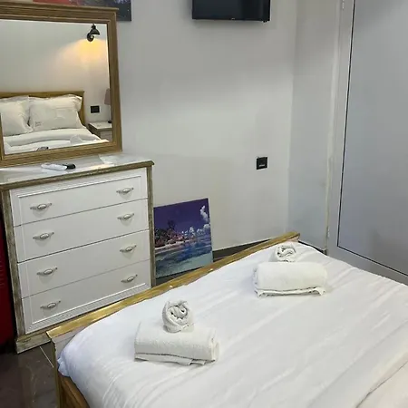 Hotel Aaron *