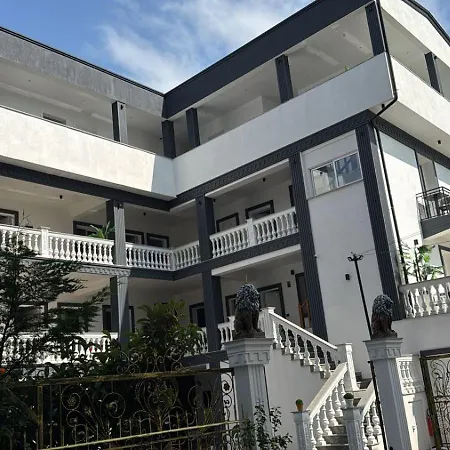 Hotel Aaron *