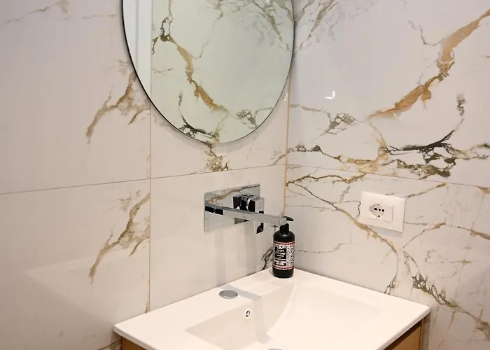 Отель Aaron Дуррес